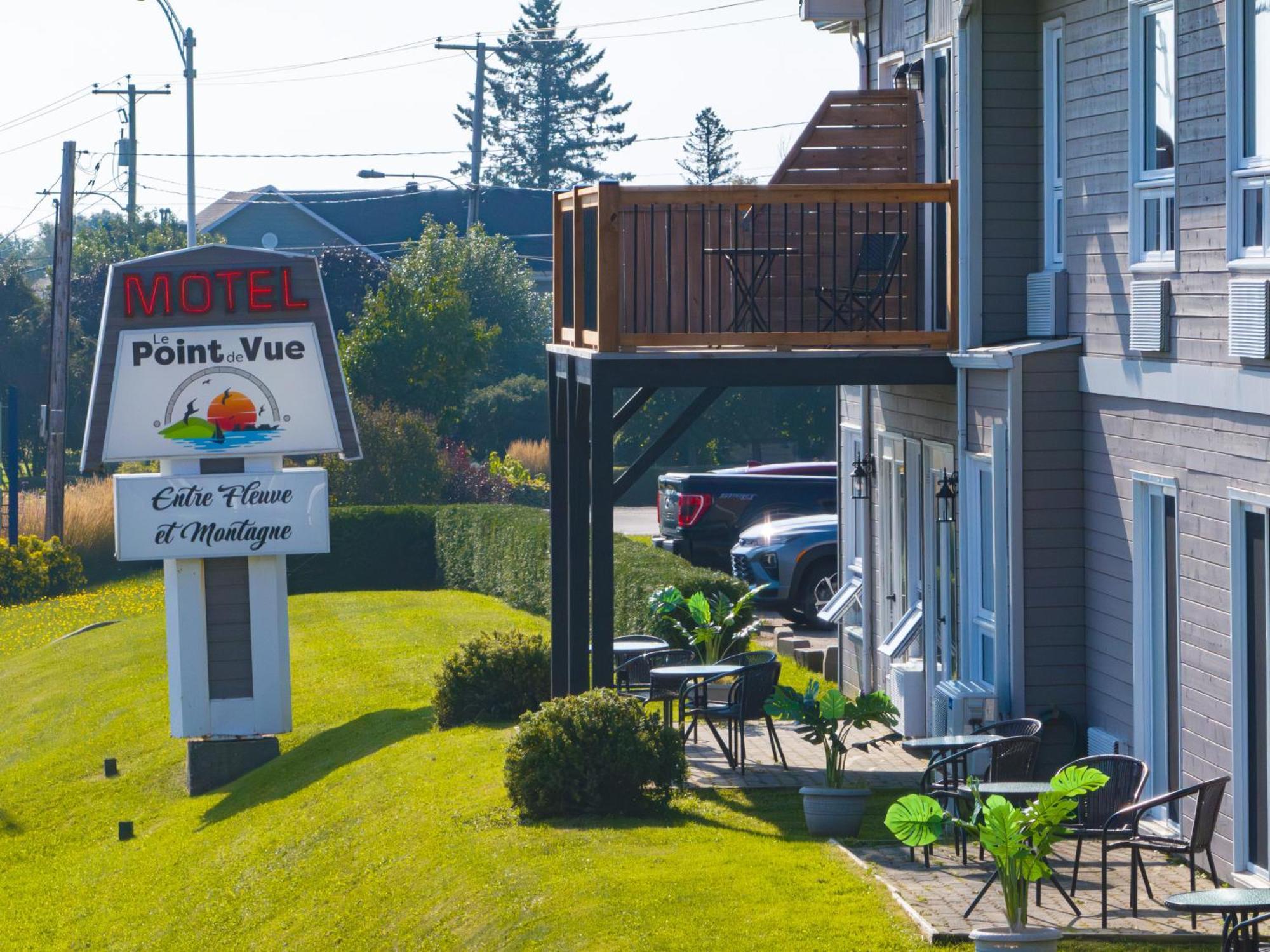 Motel Le Point De Vue La Malbaie Exterior photo