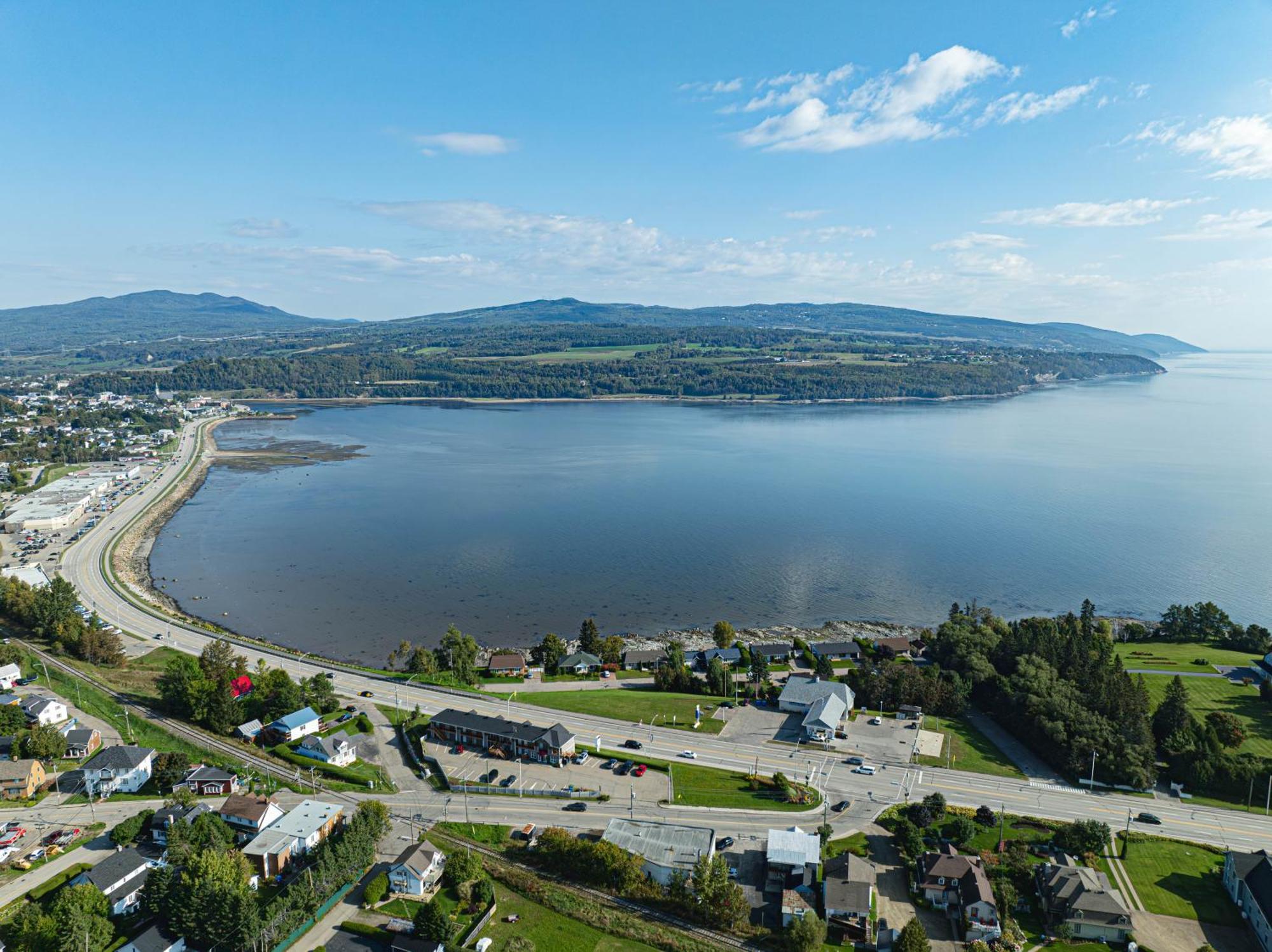 Motel Le Point De Vue La Malbaie Exterior photo