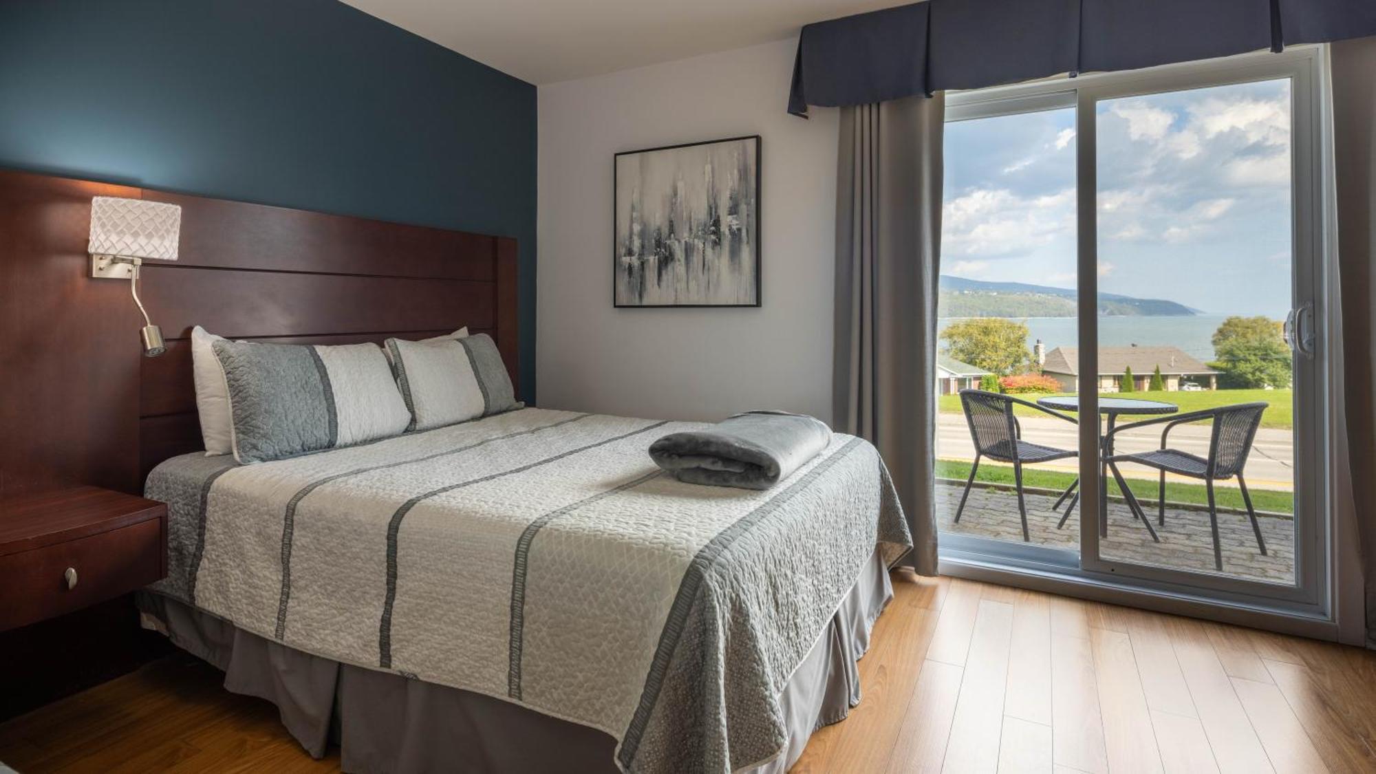 Motel Le Point De Vue La Malbaie Exterior photo